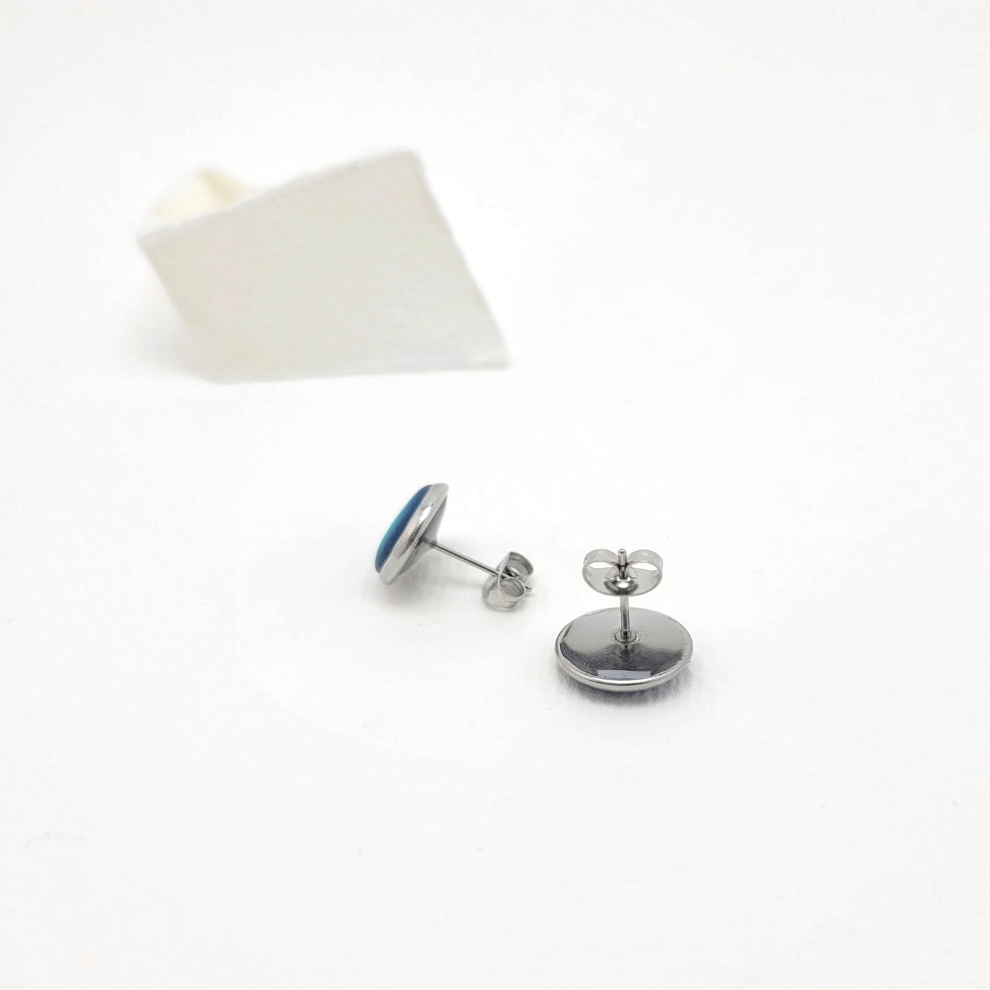 Ohrstecker mit türkisem Farbverlauf