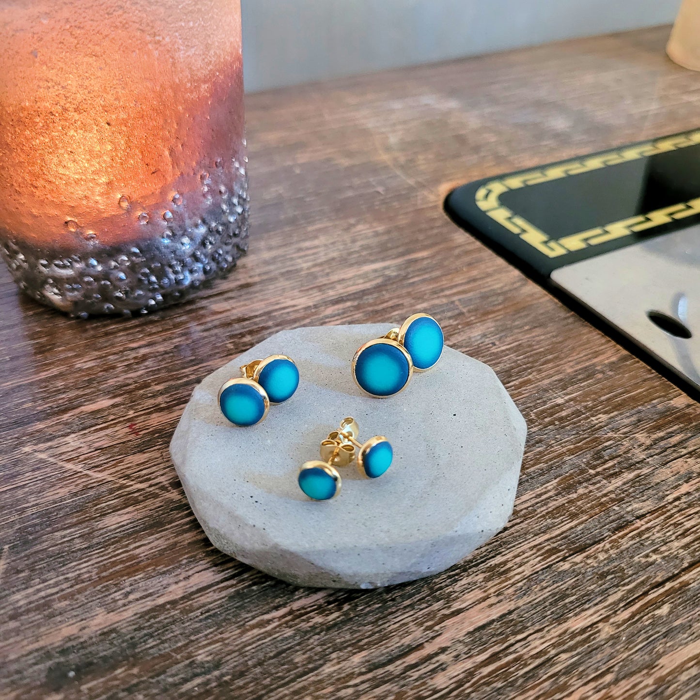 Golden Cabochons Earstuds Lagoon Gradient all sizes Vintage Lifestyle
