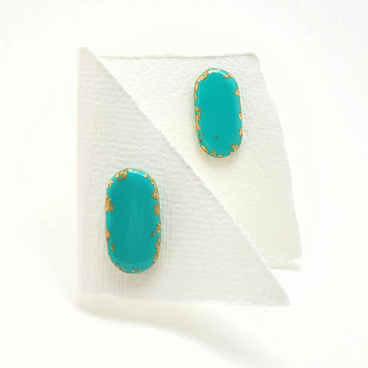 Squoval, Ohrstecker Türkis mit 23,6 Karat Blattgold